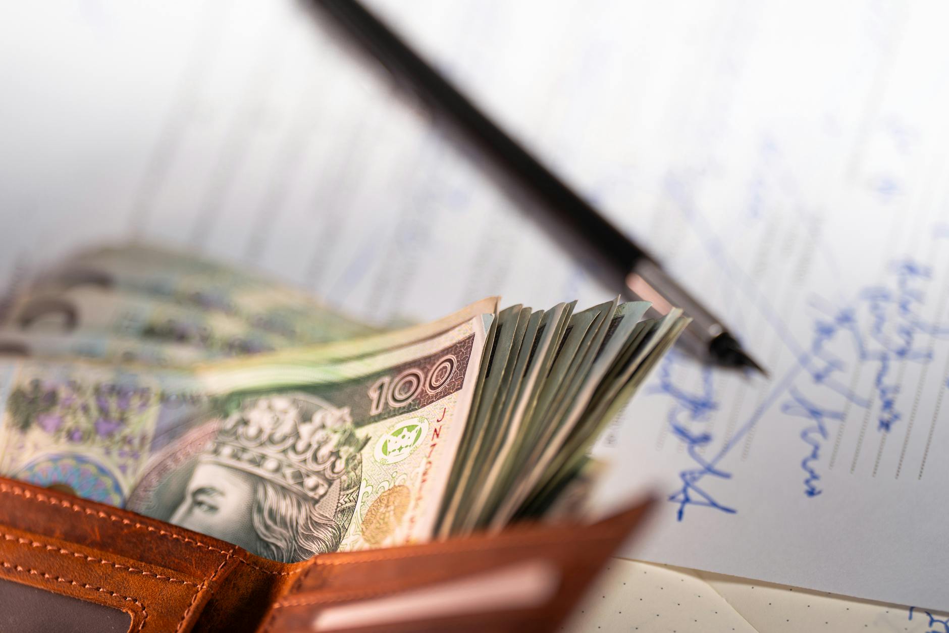 Logo miasta Marki z tekstem informującym o dotacji do 25 000 zł dla lokalnych inicjatyw